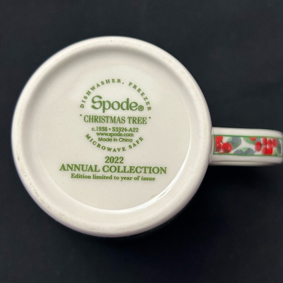 2 Spode 2022 Christmas Tree Annual Collection Mugs New w/o box - Picture 2 of 7
